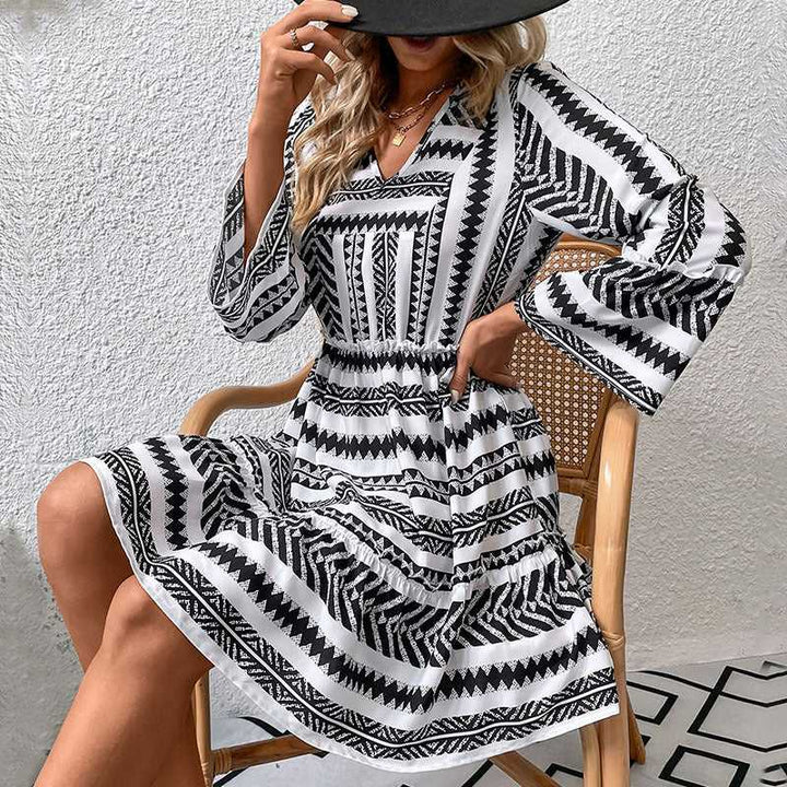 Classic long-sleeved printed dress