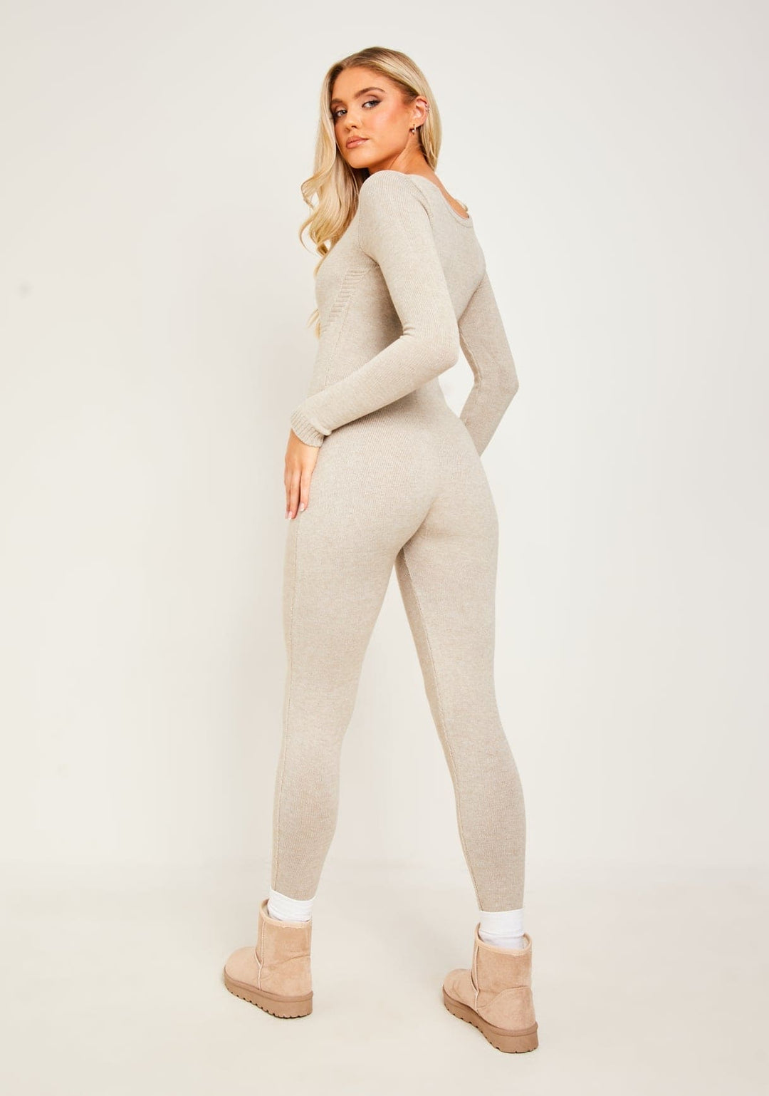 Jumpsuit with sleeves