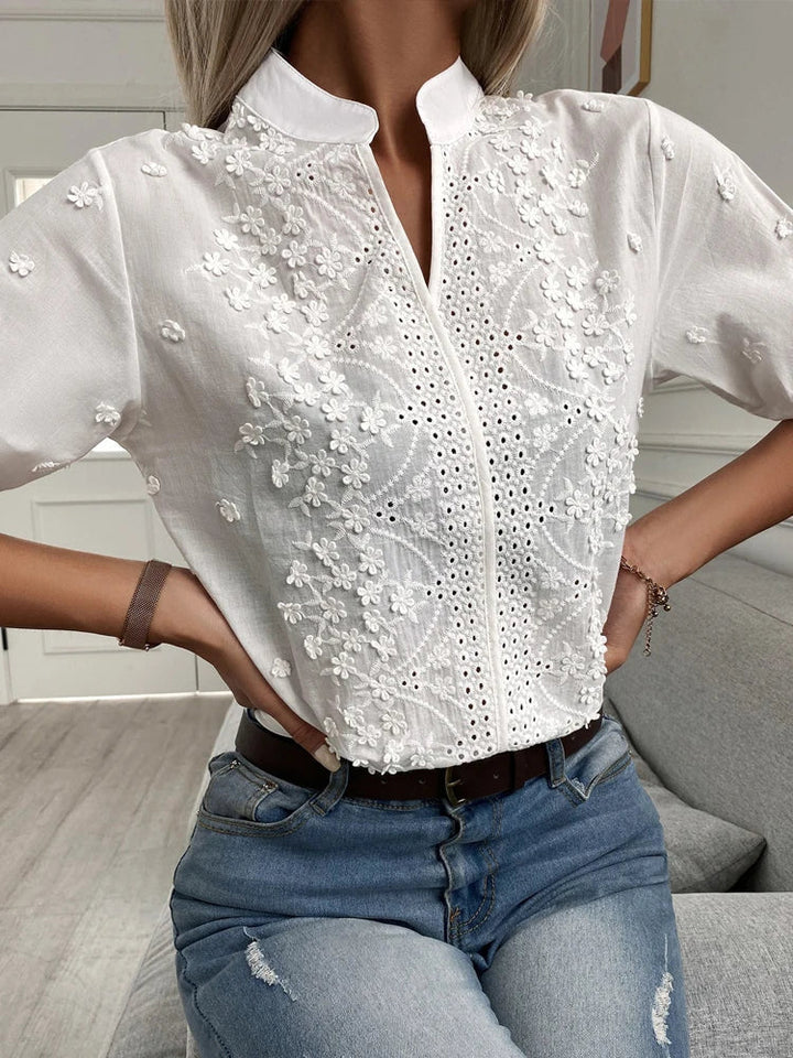 Elegant top with V-neckline