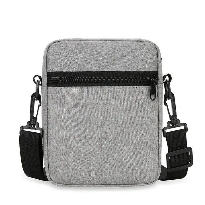 Versatile shoulder bag with adjustable strap