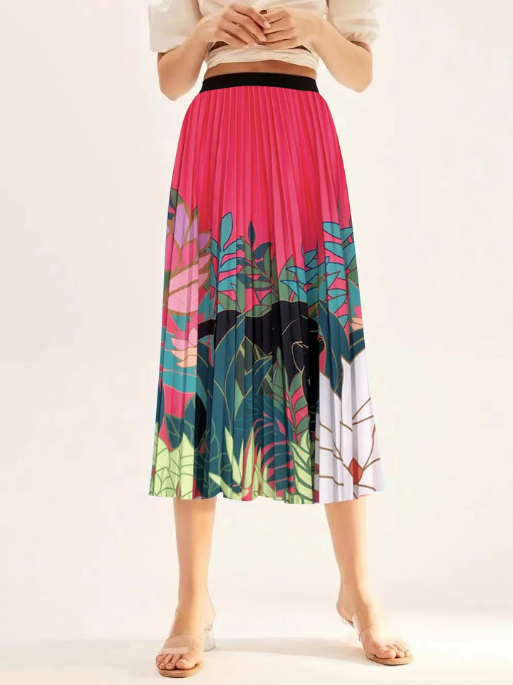 Pleated skirt with leaf pattern