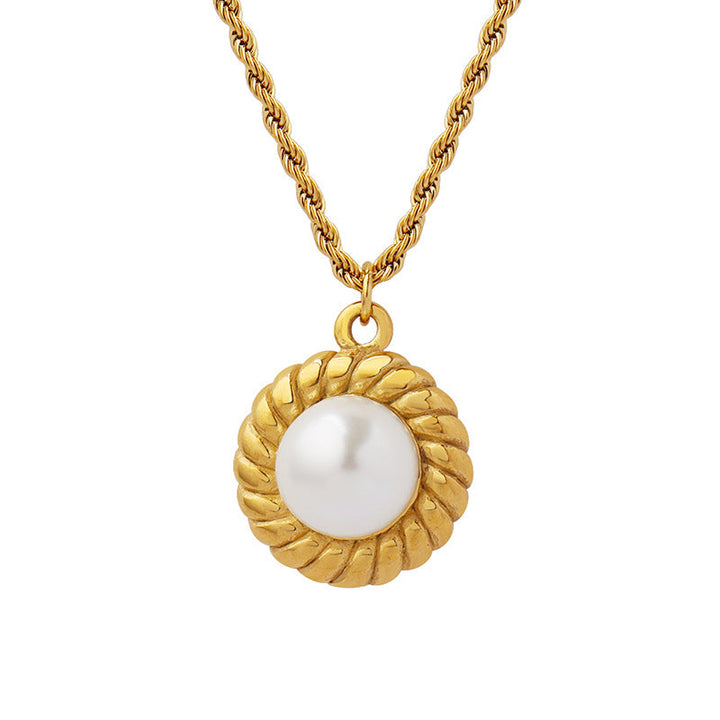 Gold-coloured rope necklace with pearl pendant