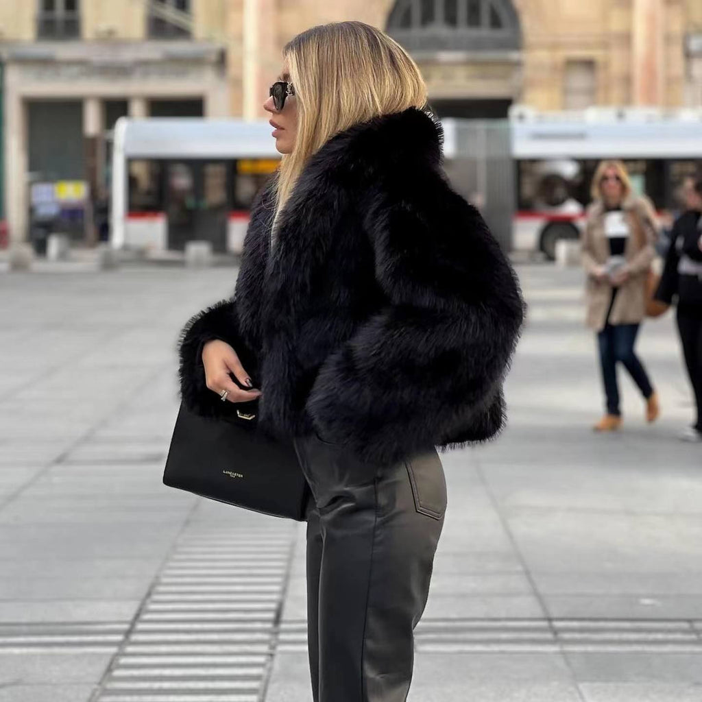 Women's - Faux Fur Winter Jacket - Stylish Outerwear