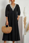 Cotton and linen V-neck dress with loose sleeves and lace