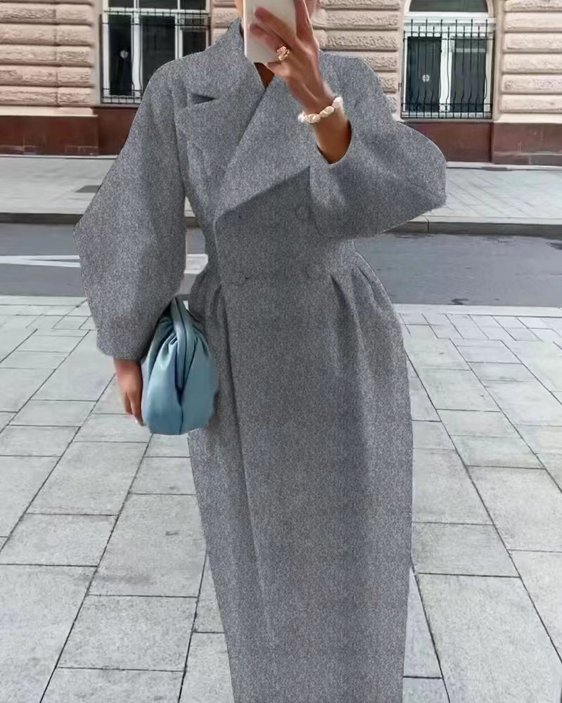 Women's - Elegant Long Trench Coat - Lapel Collar - Stylish Design - Perfect for All Seasons