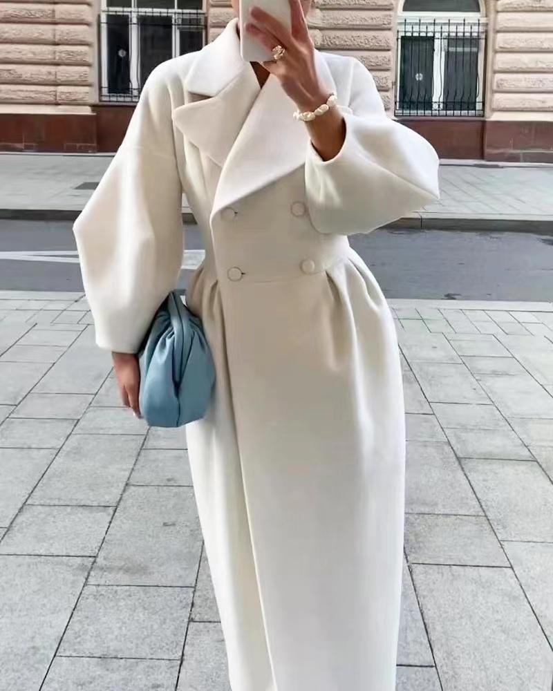 Women's - Elegant Long Trench Coat - Lapel Collar - Stylish Design - Perfect for All Seasons
