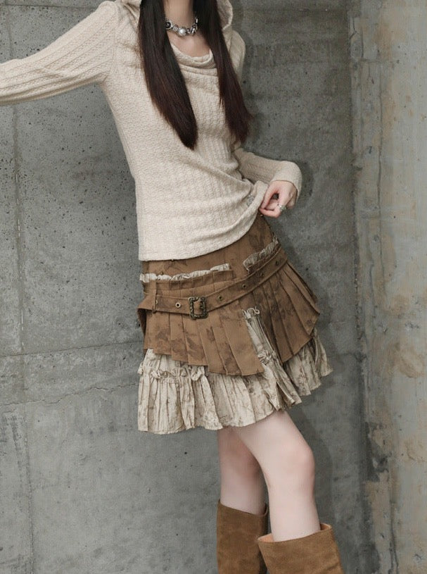 Vintage fringed skirt in 80s style