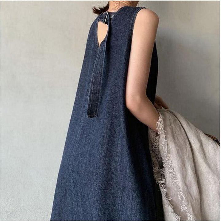 Denim dress with V-neckline