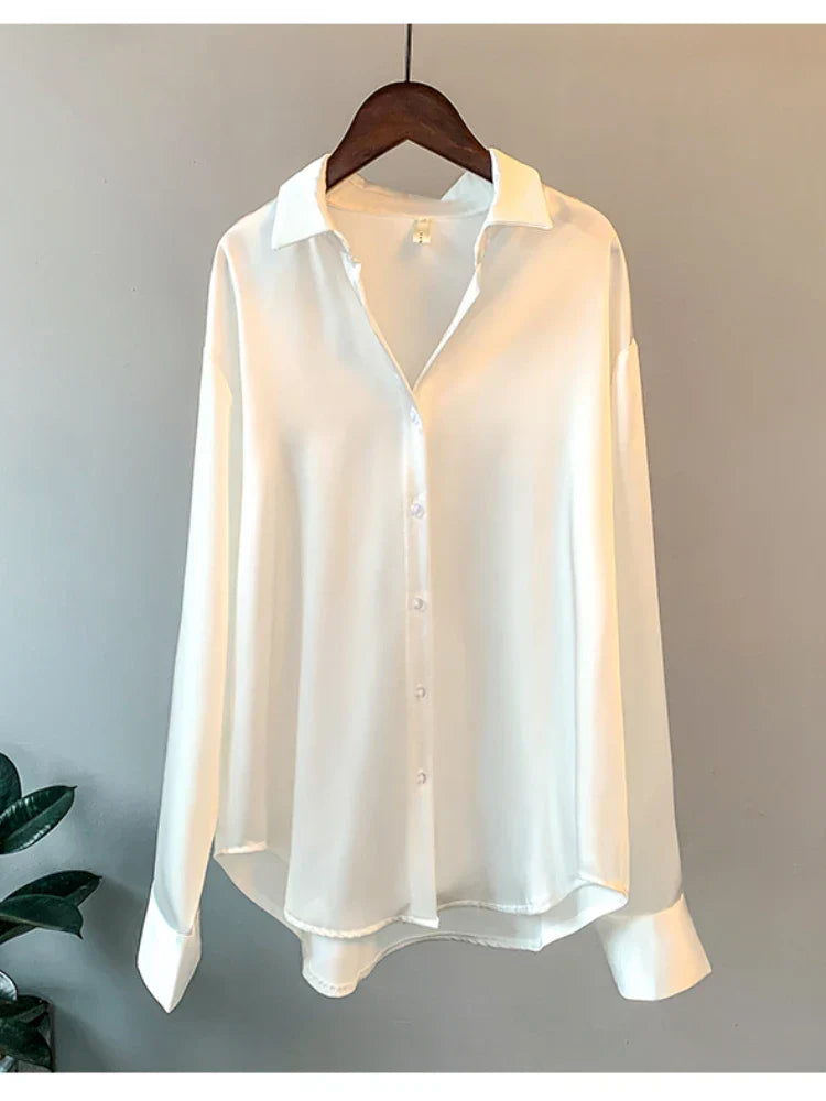 Korean women's blouse with long sleeves: satin fabric, single-breasted fastening, simple pattern