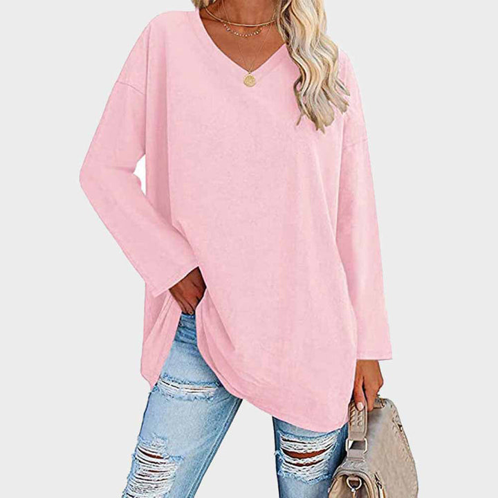 ELEGANT long-sleeved blouse with V-neckline