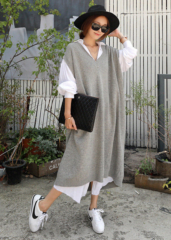 Classic V-neck long knitted dress with short sleeves