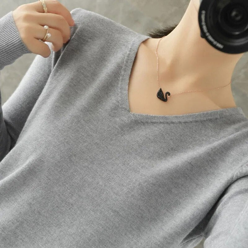 V-neck jumper