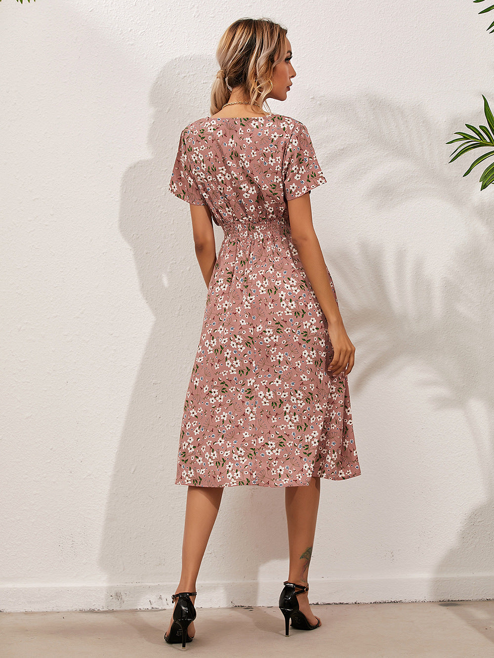 High-quality elegant summer dress with floral print