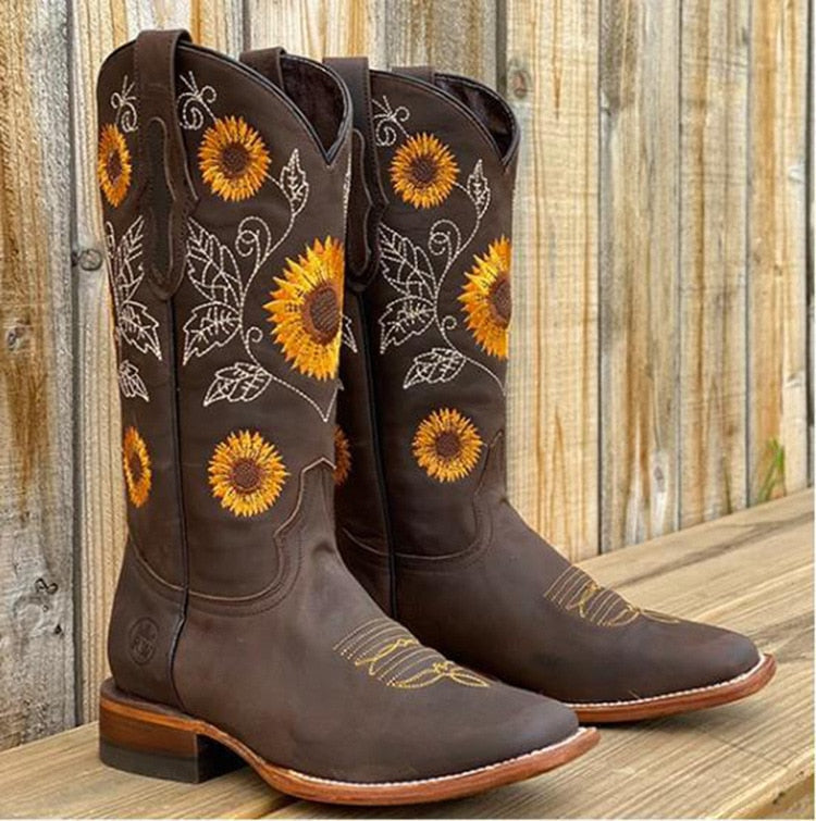 Women's - Boho Ankle Boots - Durable Leather - Trendy & Comfortable Footwear for Every Occasion
