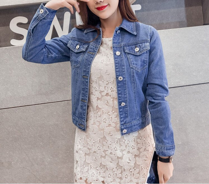 Women's short denim jacket for elegant outfits