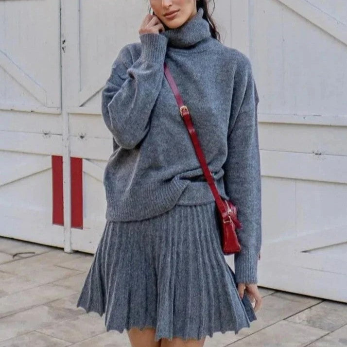 Ribbed turtleneck jumper with crop cut and pleated skirt set