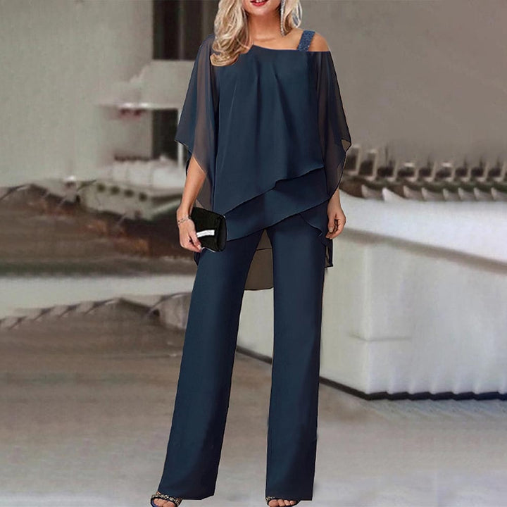 Elegant two-piece with cold shoulder