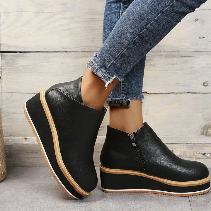 Stylish Ankle Boots With Zipper and Platform