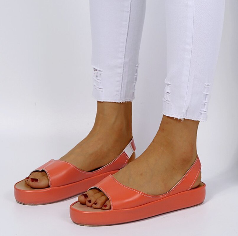 Fashionable women's sandals