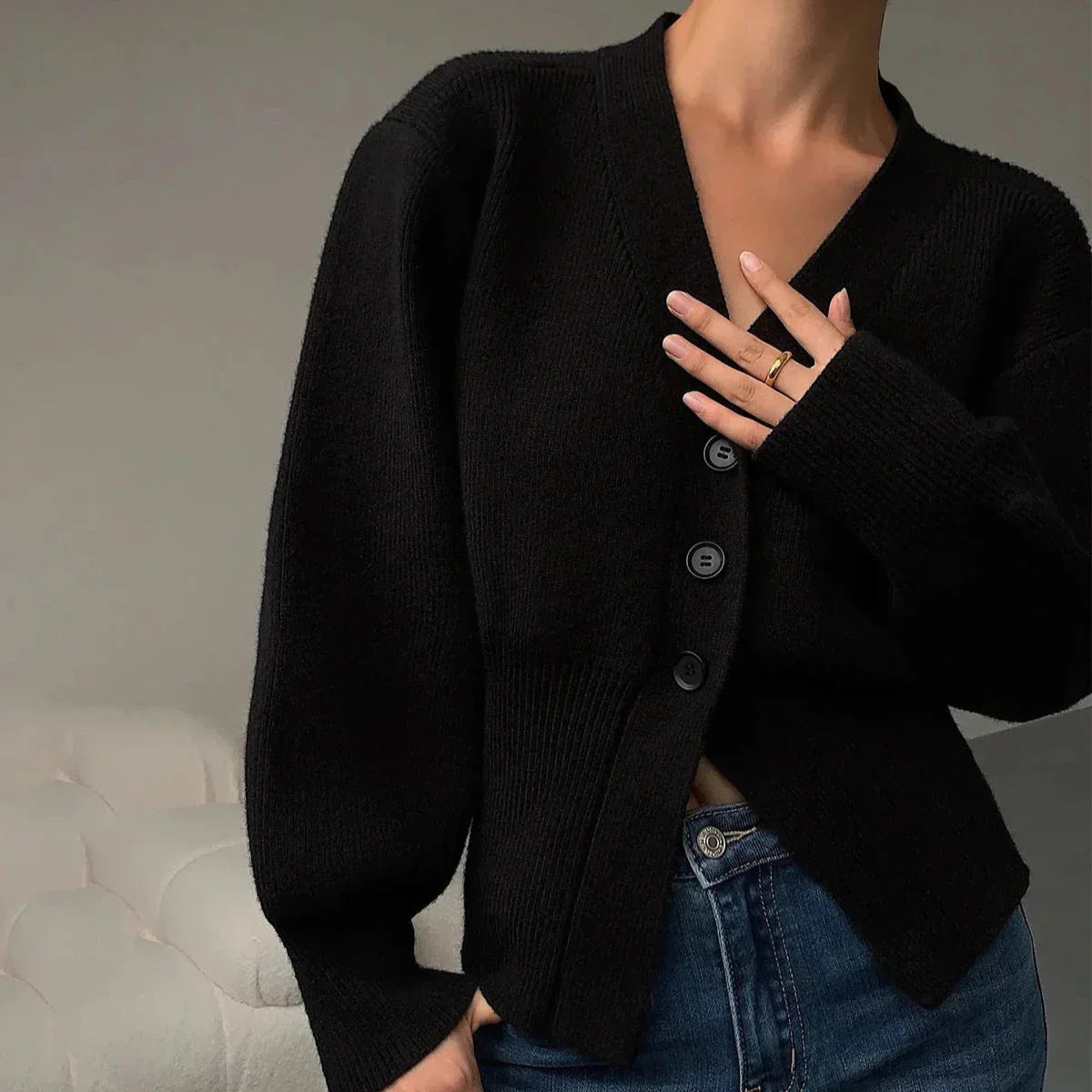 Women's - Cosy Knit Sweater - Soft Fabric - Essential Wardrobe Staple