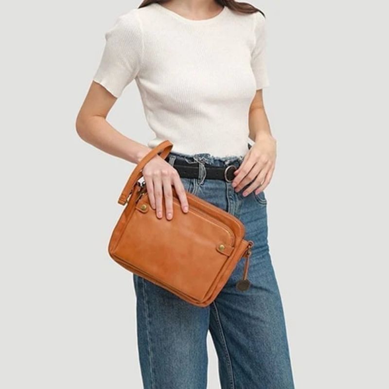Leather Handbags - New Ladies Leather Shoulder Bags - Stylish and Versatile
