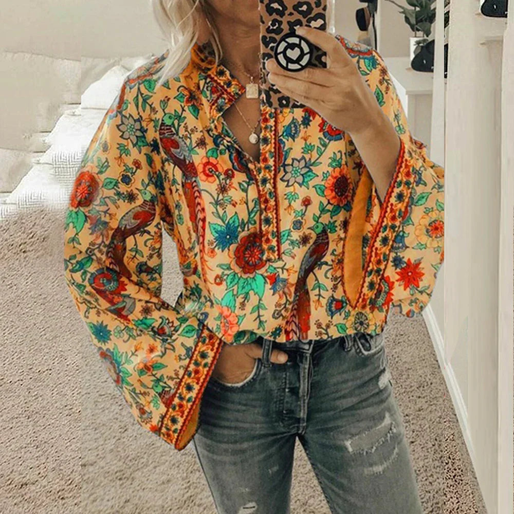 Blouse with bohemian floral pattern