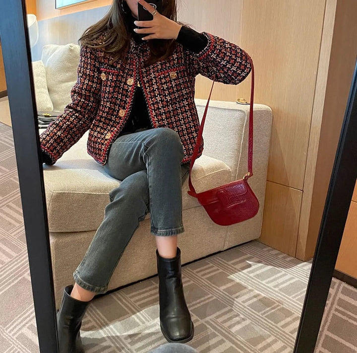 Elegant chequered short jacket