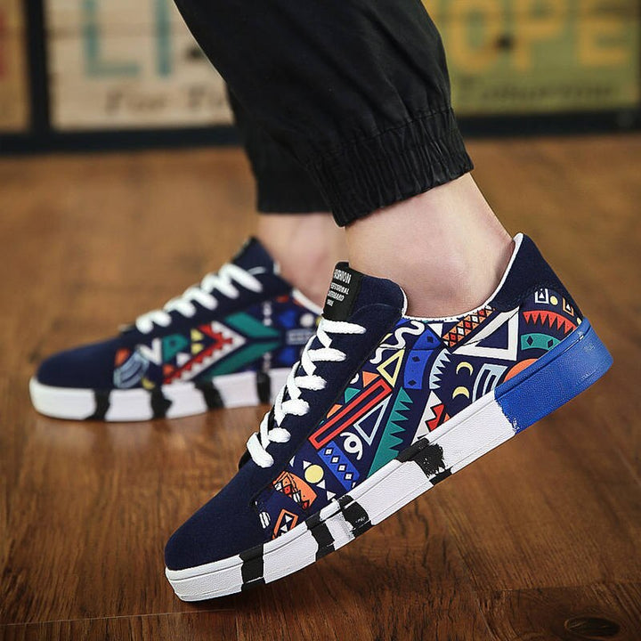 Streetwear sneaker with geometric design