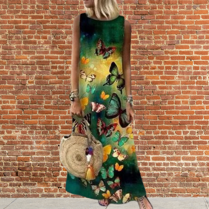 Long dress with round neckline and floral pattern