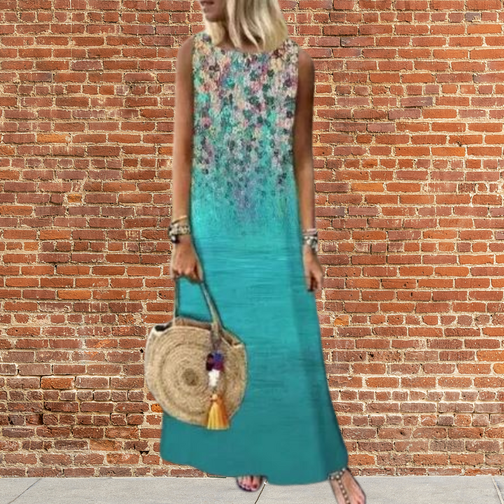 Long dress with round neckline and floral pattern