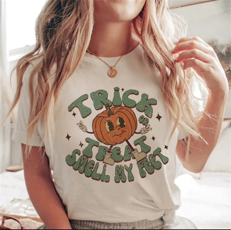 Fashionable autumn Halloween T-shirt