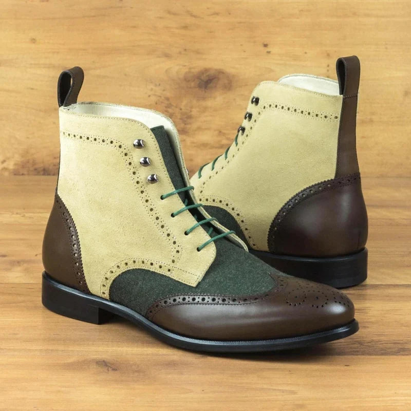 Two-coloured derby boots with robust sole