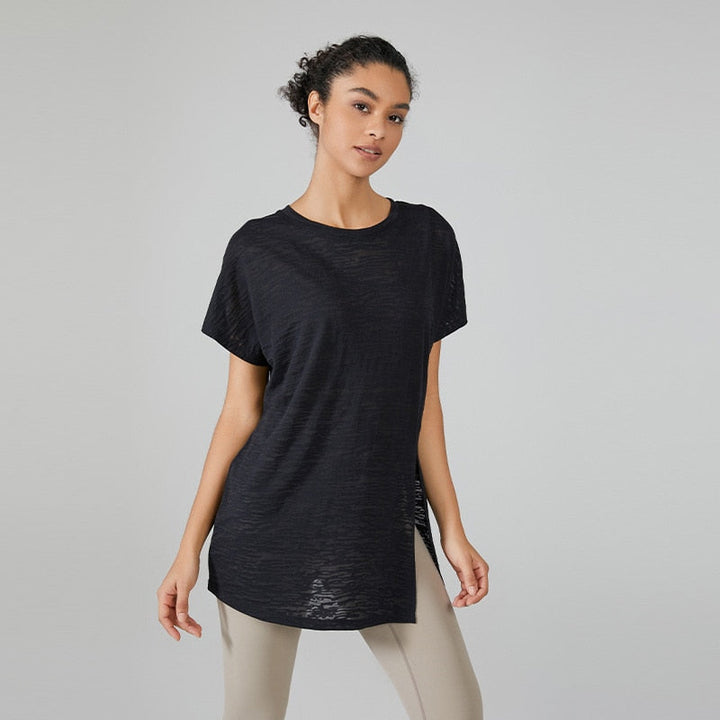 Yoga sports top with stylish knot binding