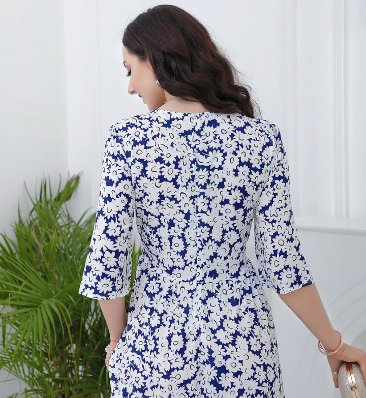 High-quality dress with enchanting floral pattern and handy pockets