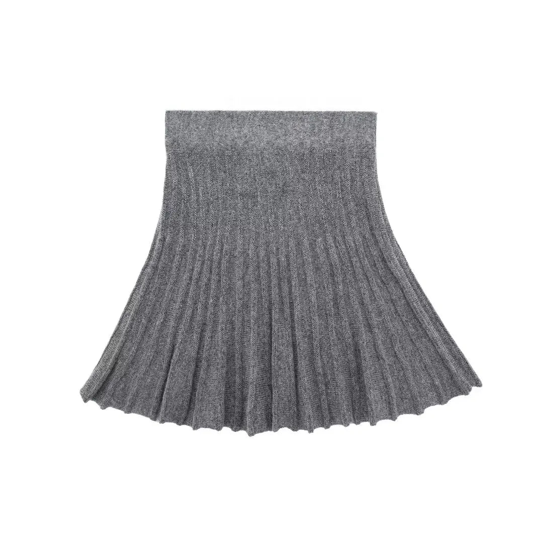 Ribbed turtleneck jumper with crop cut and pleated skirt set