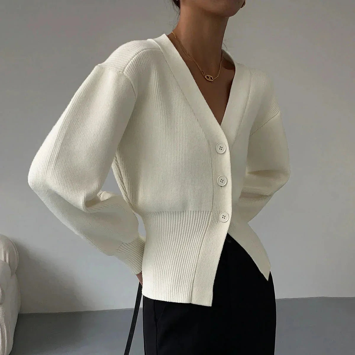 Women's - Cosy Knit Sweater - Soft Fabric - Essential Wardrobe Staple