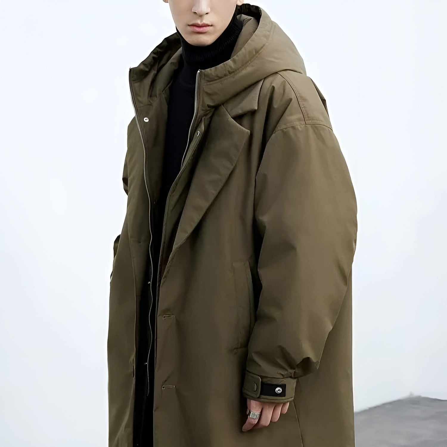 Men - Stylish Trench Coat - Water-Resistant Fabric - Versatile Outerwear - Designed for All Seasons