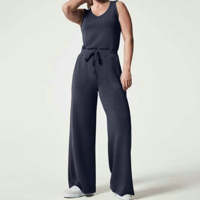 Trendy jumpsuit with wide legs and short sleeves