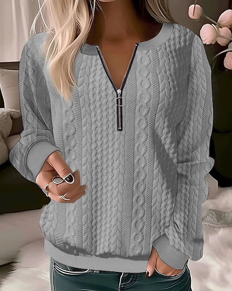 Single-coloured pullover with zip