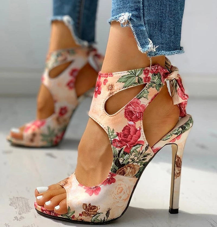 Women's - Stylish Buckle Me In Heel Sandal - Elegant Design - Comfortable Fit - Trendy Summer Footwear