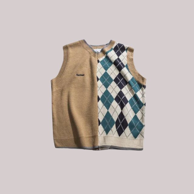 Colour-block knitted waistcoat with diamond pattern