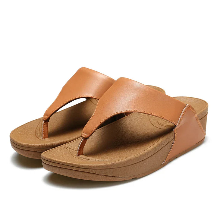 Leather sandals for women