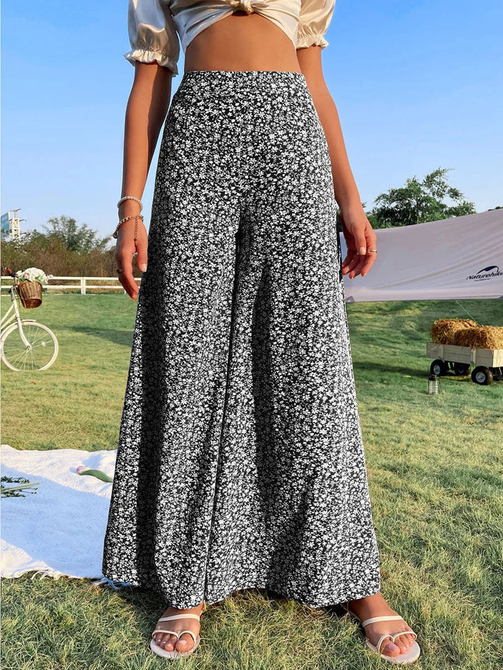 Women's trousers with wide leg