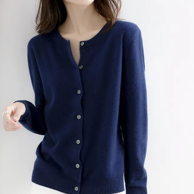 Ladies cardigan with buttons