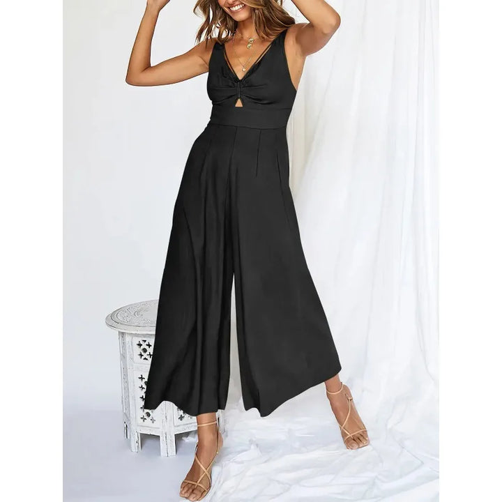 Elegant sleeveless jumpsuit with wide leg