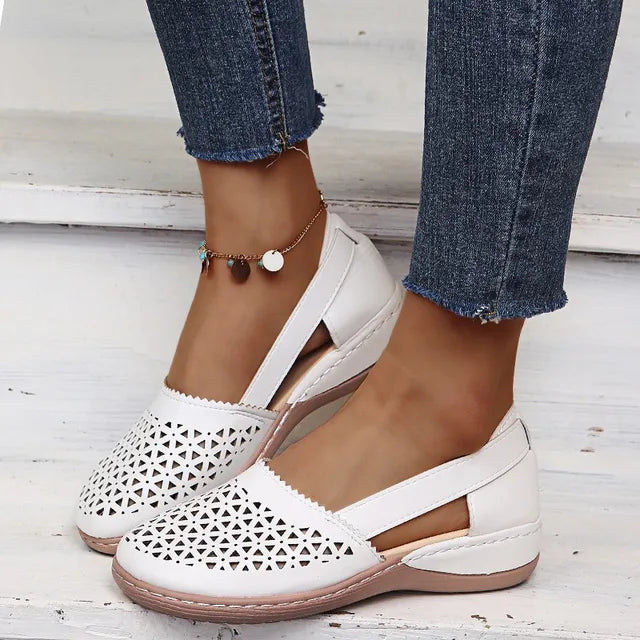 Flat sandals with round toe for summer for women