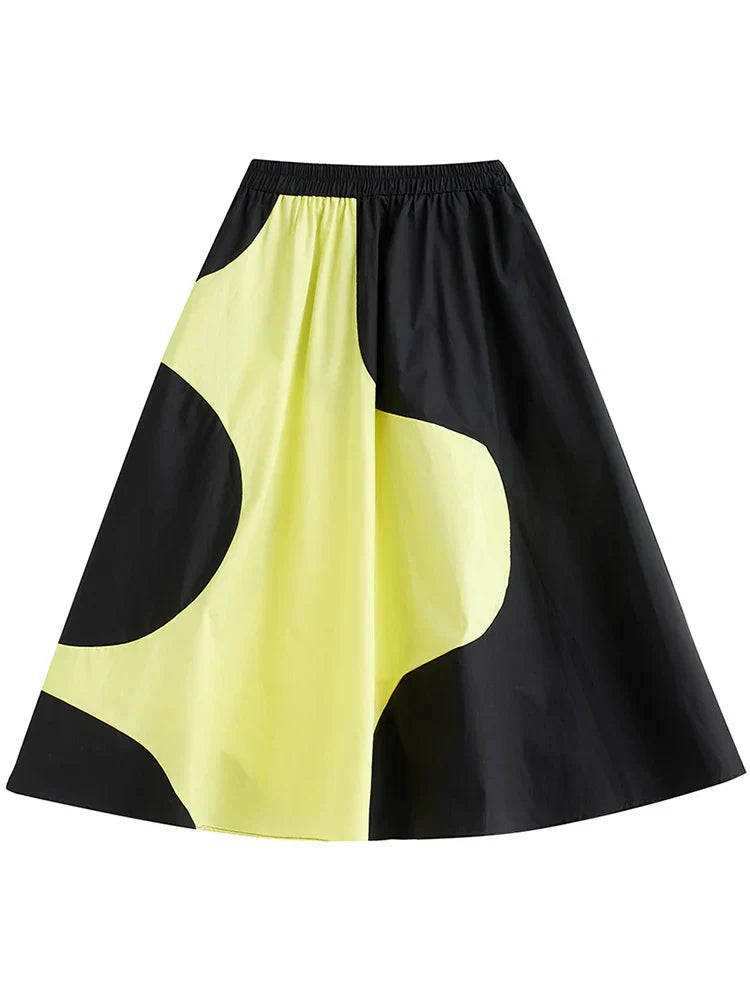 Irregular patchwork skirt in contrasting colour