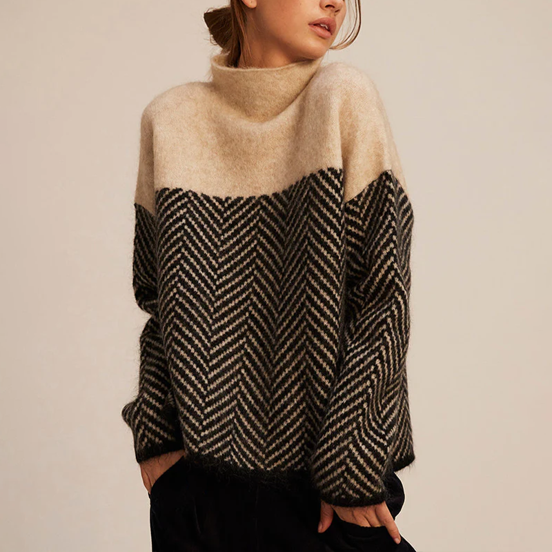 Women's - Loose-Fit Turtleneck Sweater - Soft Knit Fabric - Cosy Fashion Essential for Every Wardrobe