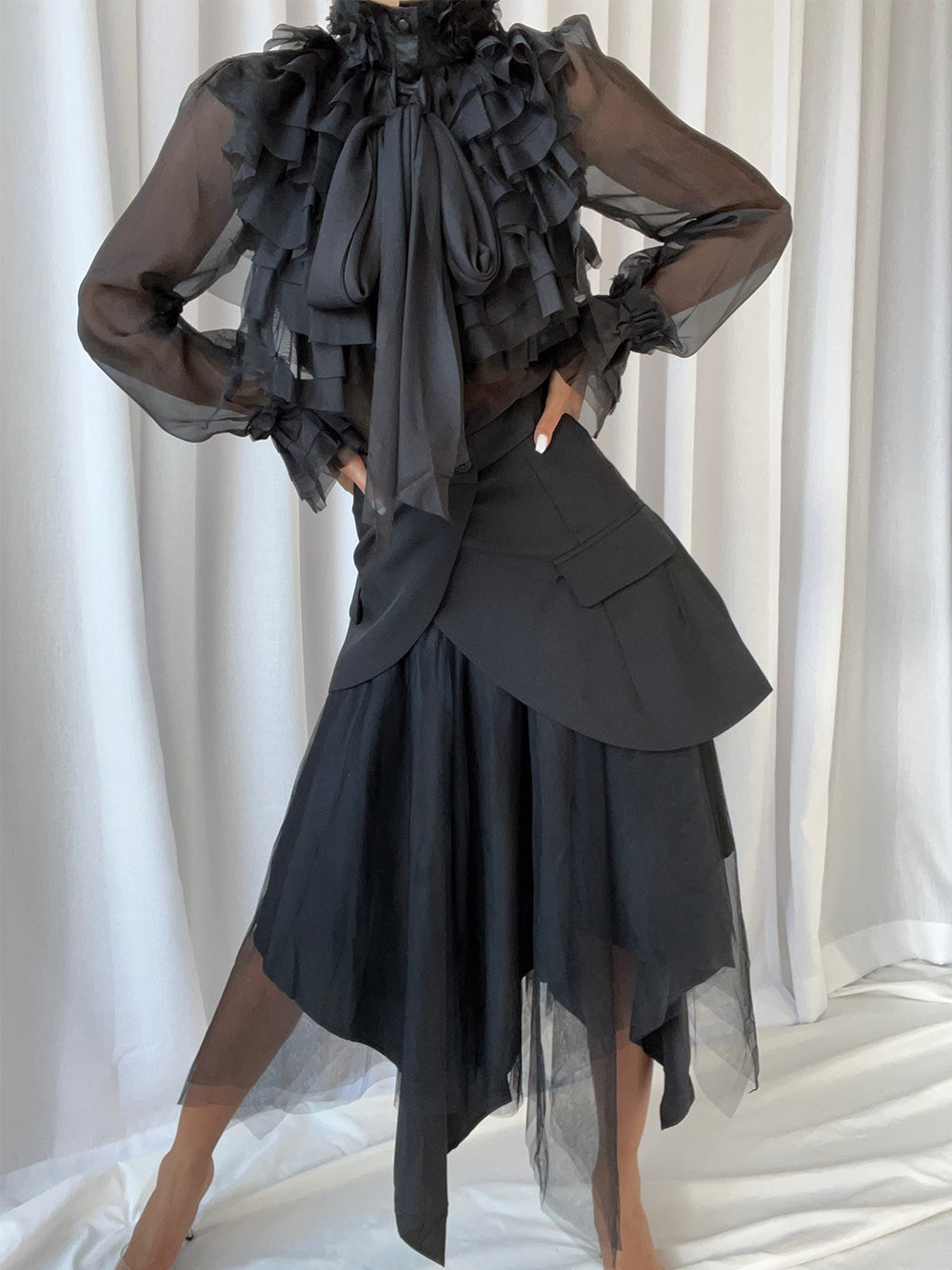 Trendsetter bowknot ruffled blouse in black