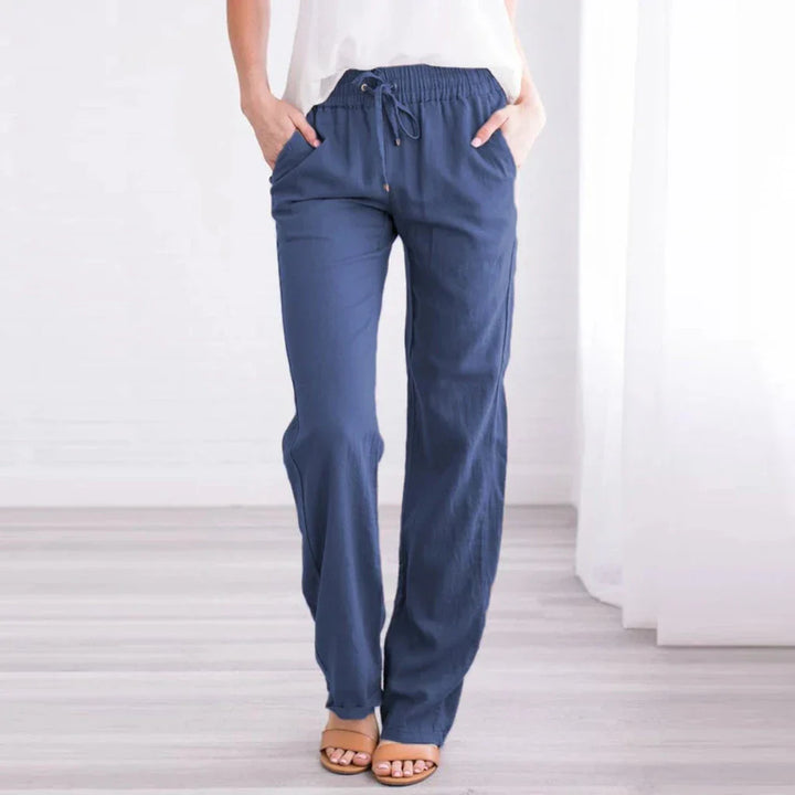 Loose trousers with wide leg and drawstring